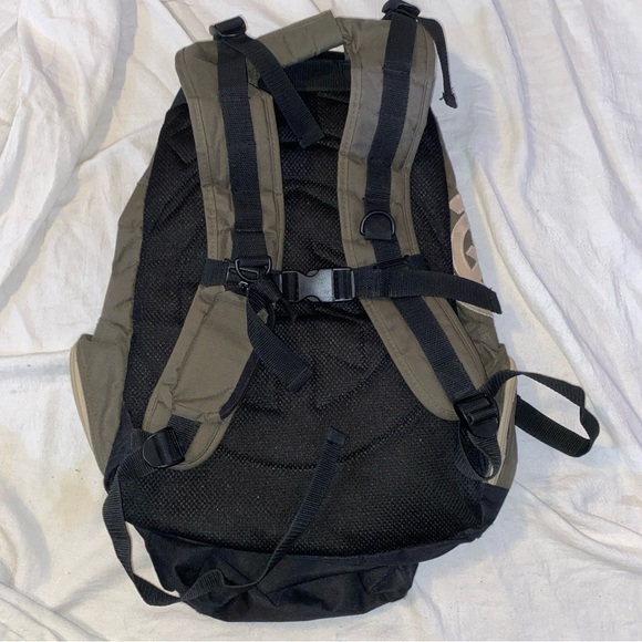 Element Backpack - Picture 5 of 10